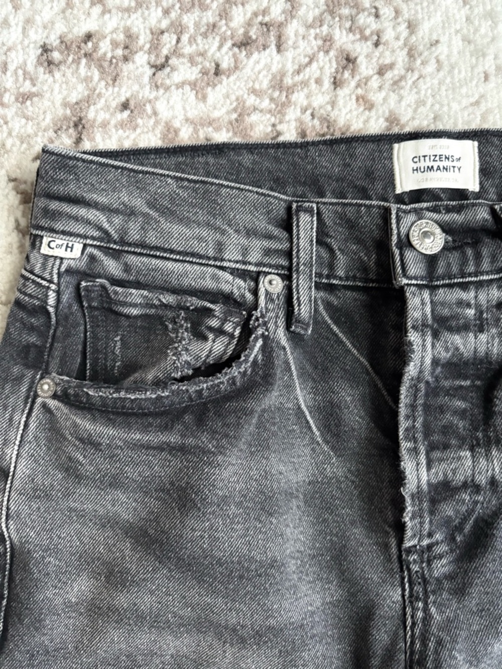 Citizens Of Humanity Emerson Boyfriend Black Washed Distressed Denim Jeans - Picture 3 of 10